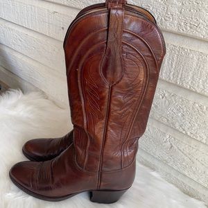 Women’s Lucchesse Cowboy Boots!